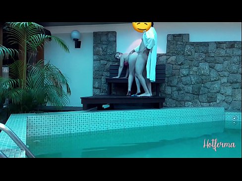 ❤️ Bos menjemput pembantu rumah ke kolam, tetapi tidak dapat menahan panas ️❌ Hanya lucah di lucah ms.xxxhdporn.ru ❌